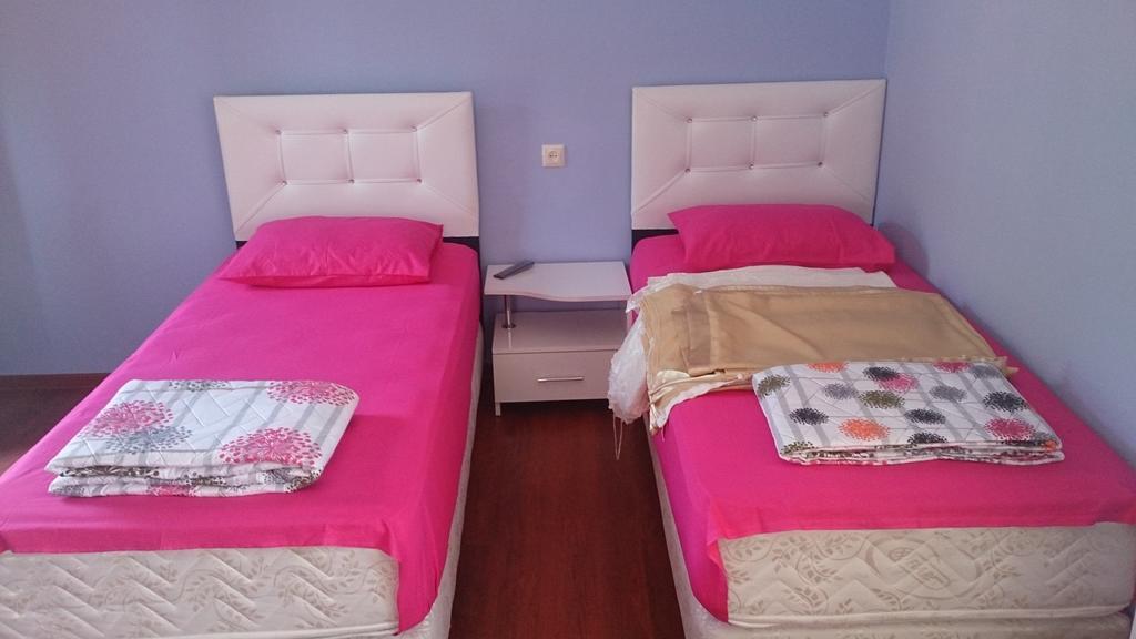 גוניו Twins Hotel חדר תמונה